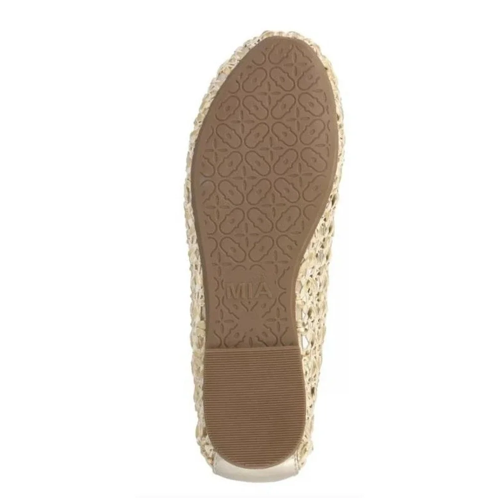 MIA Kids Girl's Myrha Gold Woven Flats- New In Box- Size 2